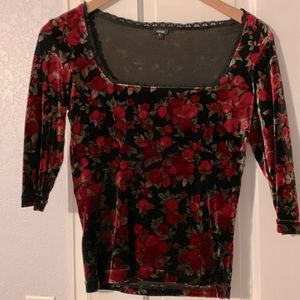 Floral print velvet women’s top